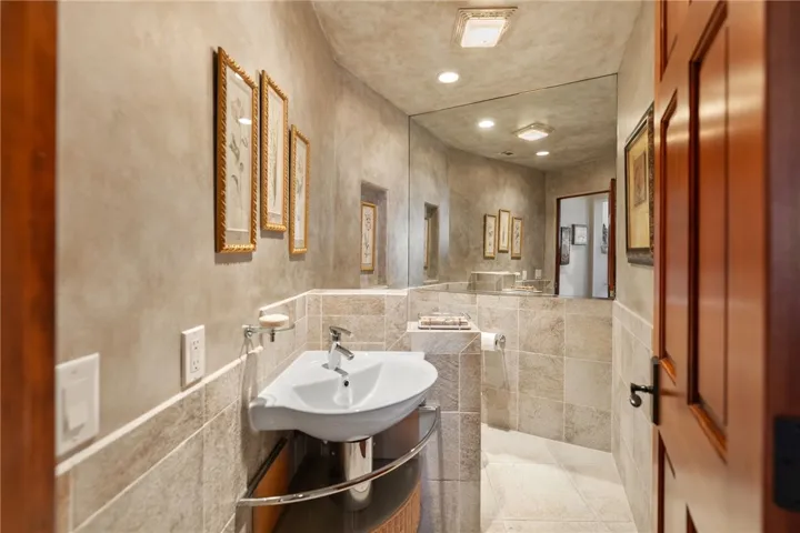 Powder Room