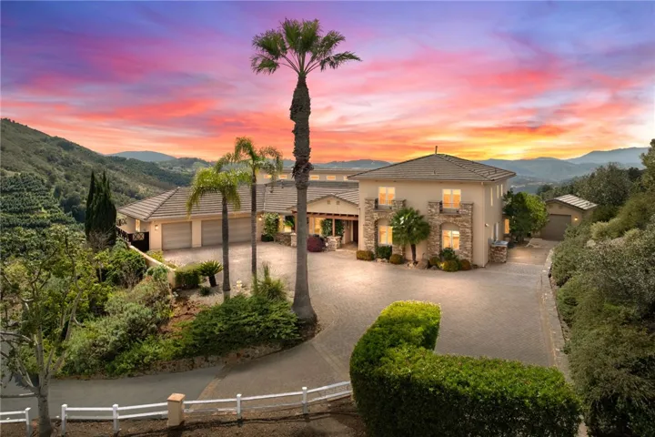 45250 Tomasito Circle, Temecula, California 92590