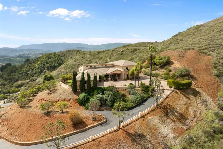 45250 Tomasito Circle, Temecula, California 92590