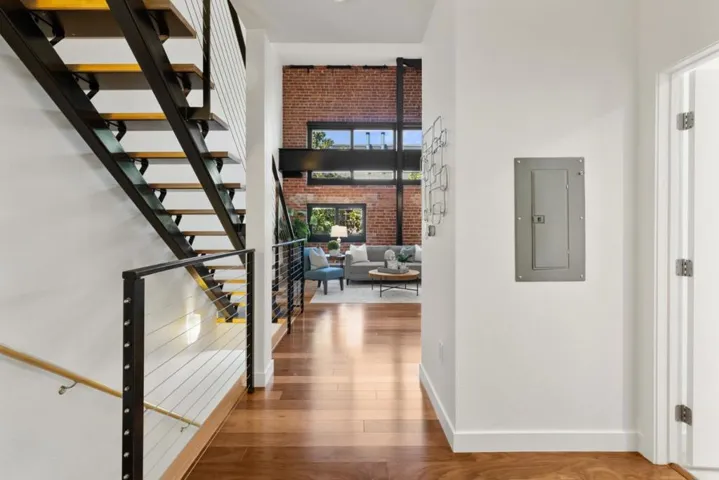 88 Bush Street 2107, San Jose, California 95126