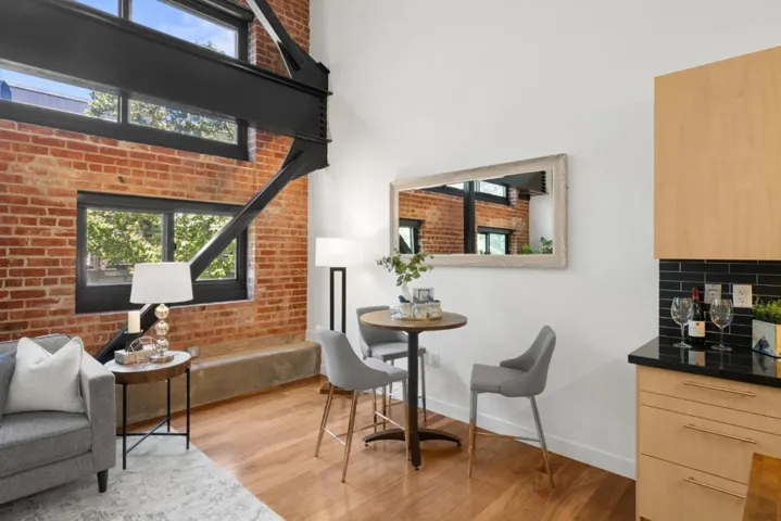 88 Bush Street 2107, San Jose, California 95126
