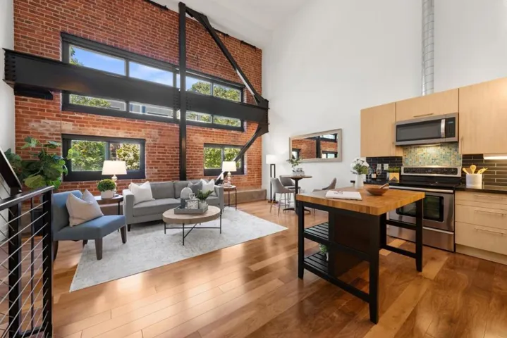 88 Bush Street 2107, San Jose, California 95126