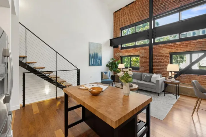 88 Bush Street 2107, San Jose, California 95126