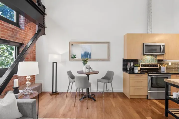 88 Bush Street 2107, San Jose, California 95126