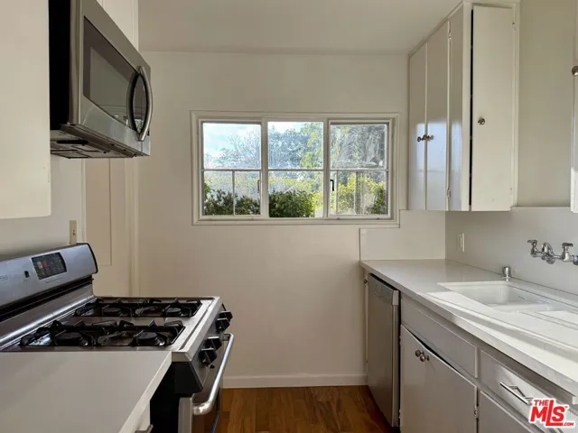 All appliances included