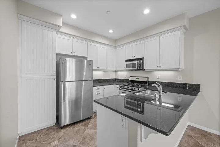 795 Harbor Cliff Way 201, Oceanside, California 92054