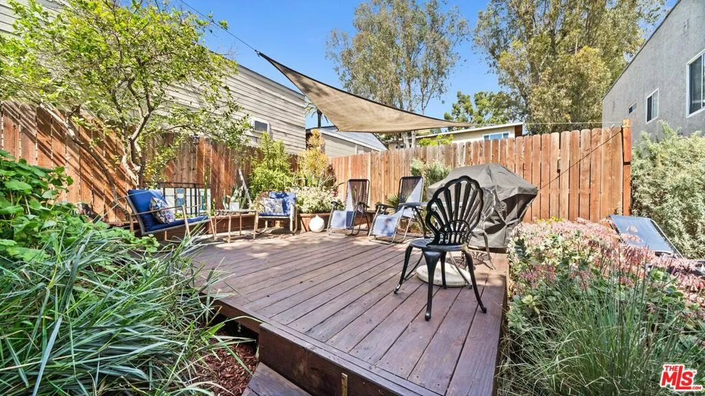 617 N Cummings Street, Los Angeles, California 90033 home-pic-15