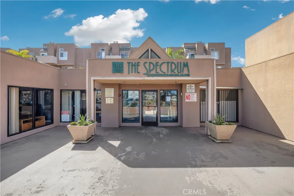 450 E 4th Street 445, Santa Ana, California 92701 home-pic-4