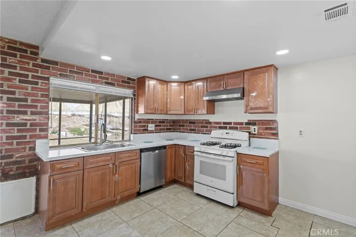8816 Holly Street, Rancho Cucamonga, California 91701