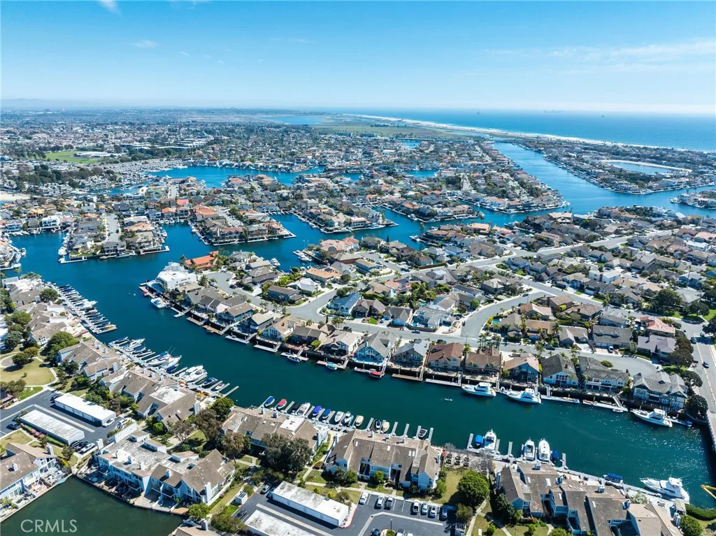 16140 Tortola Circle, Huntington Beach, California 92649 home-pic-33