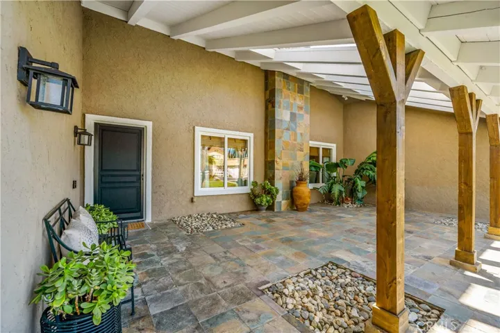 40820 Via Los Altos, Temecula, California 92591