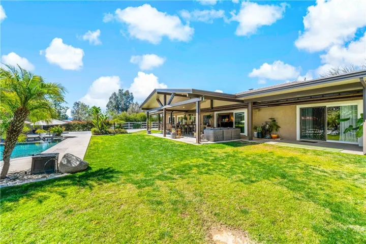 40820 Via Los Altos, Temecula, California 92591