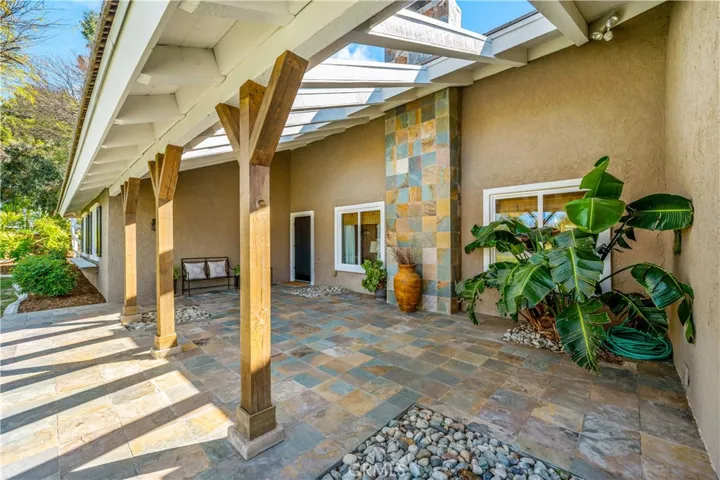 40820 Via Los Altos, Temecula, California 92591
