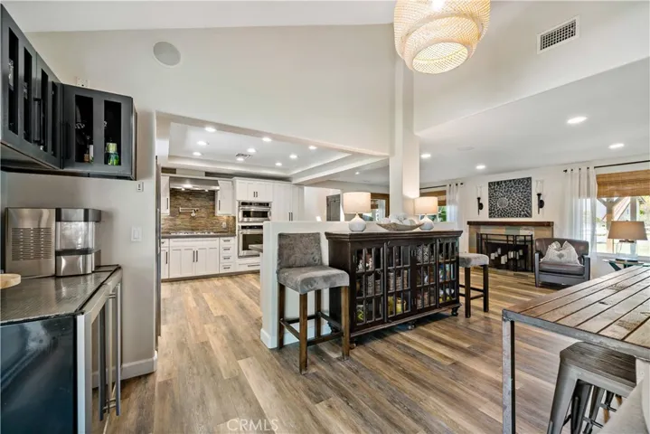 40820 Via Los Altos, Temecula, California 92591