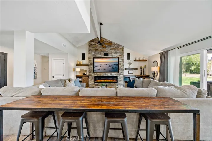 40820 Via Los Altos, Temecula, California 92591