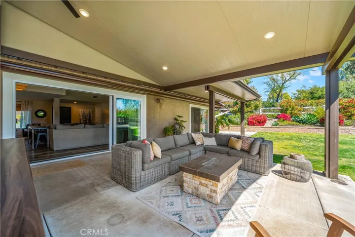 40820 Via Los Altos, Temecula, California 92591