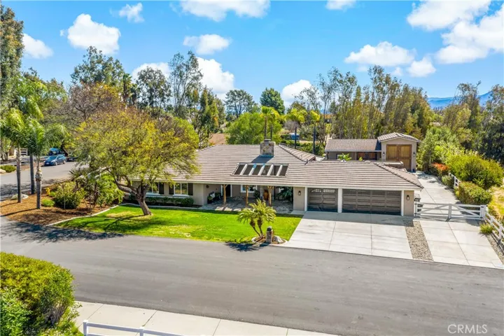 40820 Via Los Altos, Temecula, California 92591