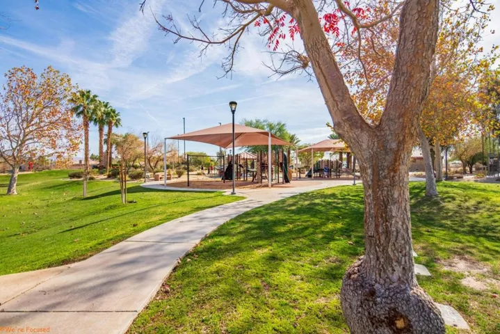83721 MiraBella - Park3