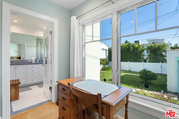 10624 Rochester Avenue, Los Angeles, California 90024