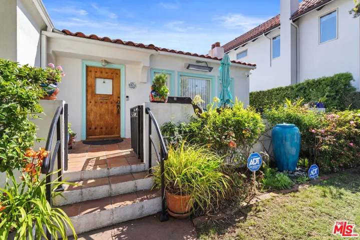 10624 Rochester Avenue, Los Angeles, California 90024