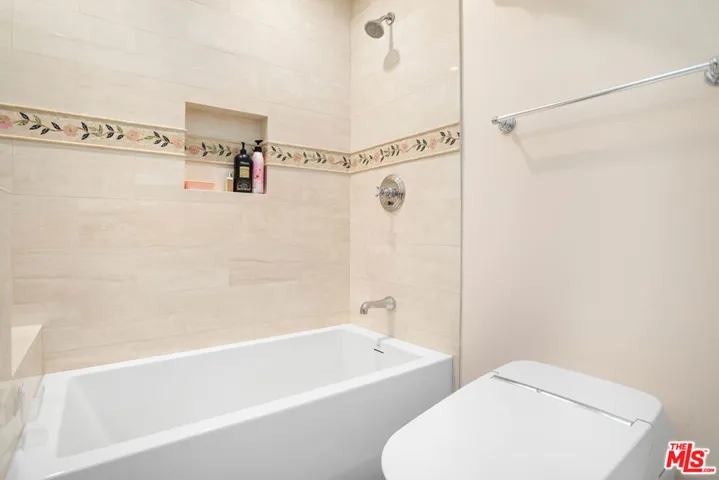 10624 Rochester Avenue, Los Angeles, California 90024