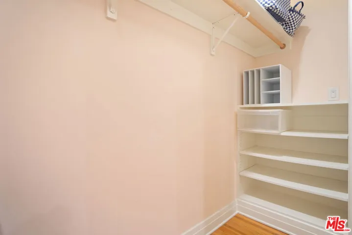 10624 Rochester Avenue, Los Angeles, California 90024