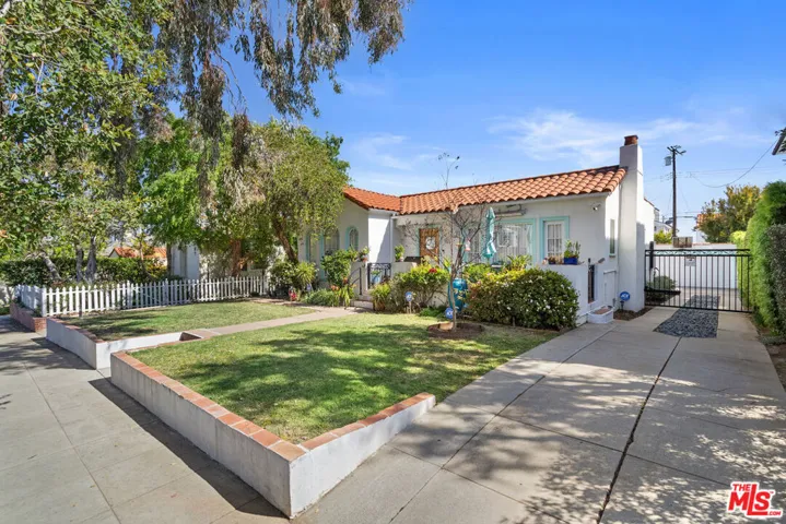 10624 Rochester Avenue, Los Angeles, California 90024