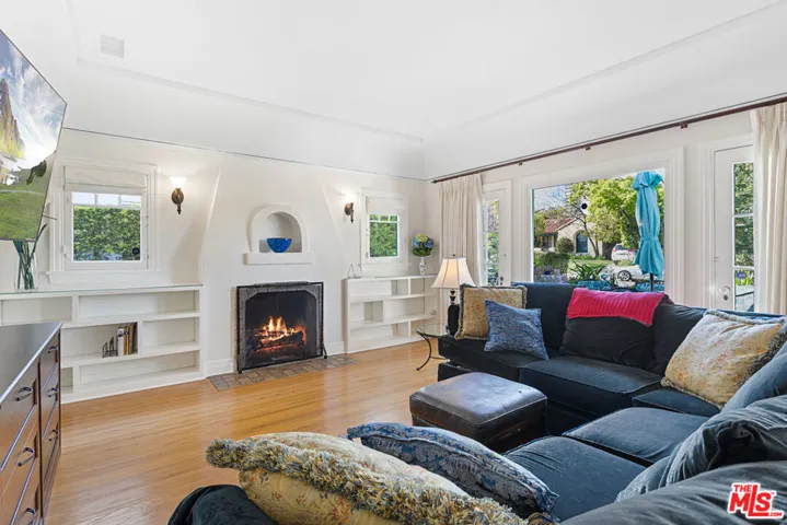 10624 Rochester Avenue, Los Angeles, California 90024