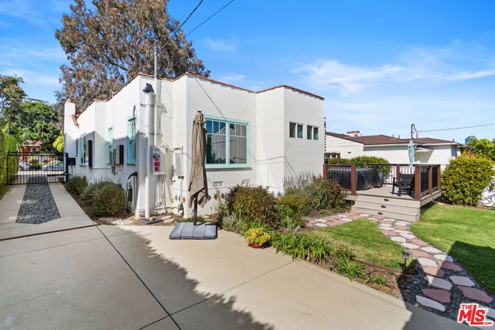 10624 Rochester Avenue, Los Angeles, California 90024