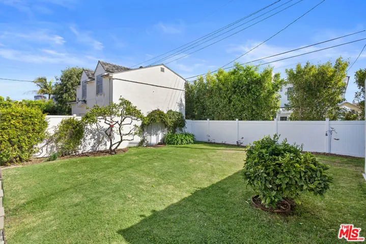 10624 Rochester Avenue, Los Angeles, California 90024