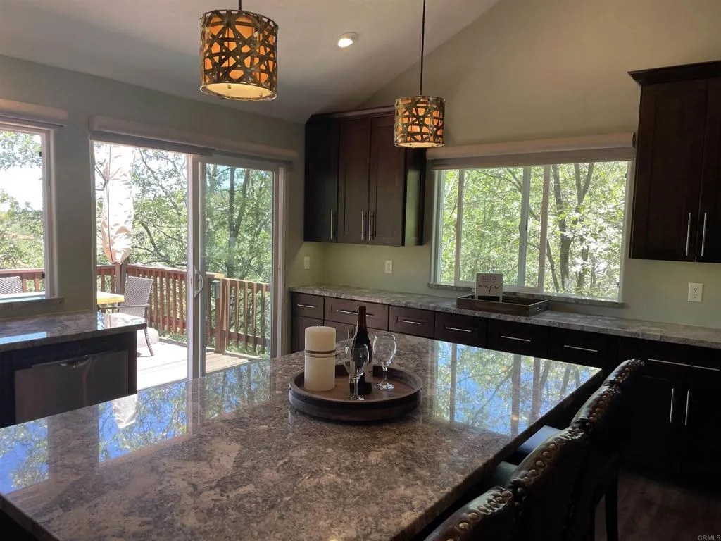 1360 Montreal Drive, Lake Arrowhead, California 92352 home-pic-9