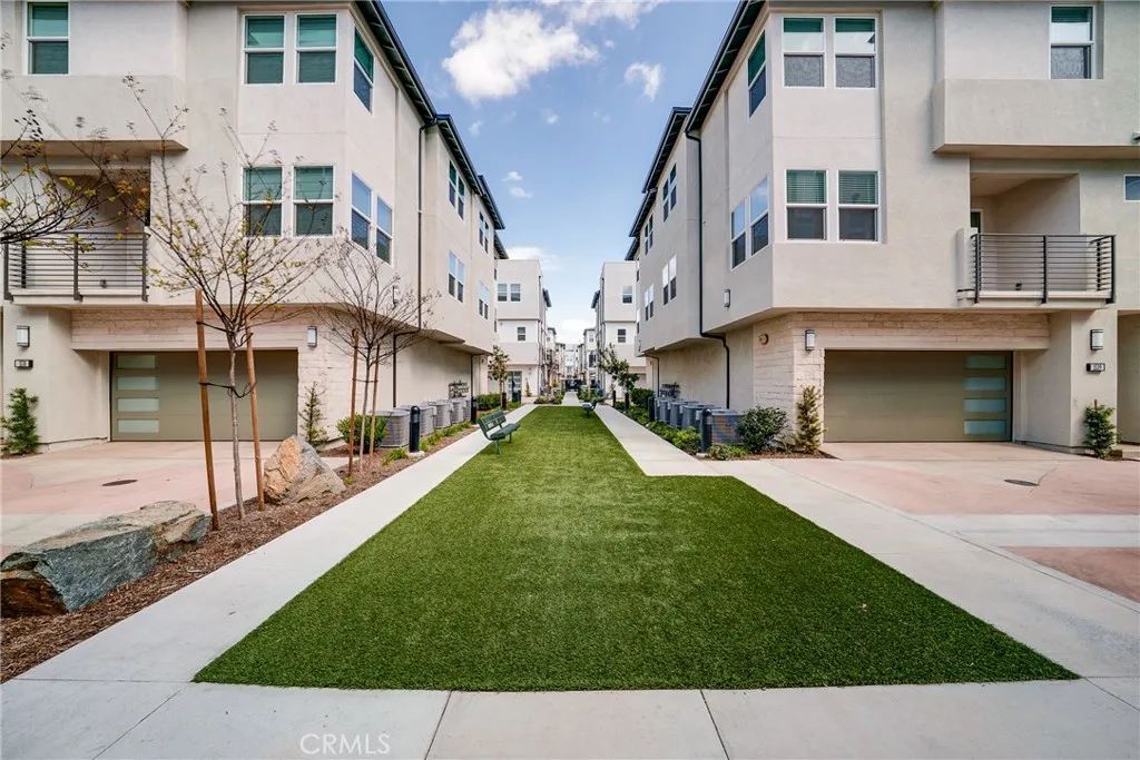 1414 W Bushell Street, Anaheim, California 92805 home-pic-30