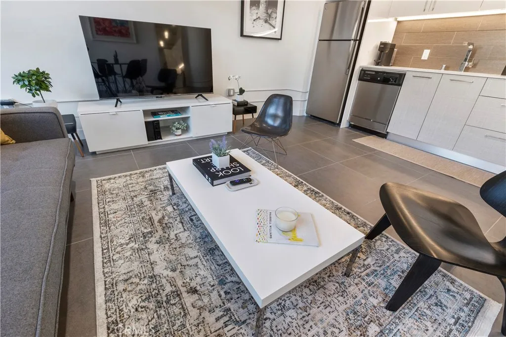939 S Broadway 705, Los Angeles, California 90015 home-pic-9