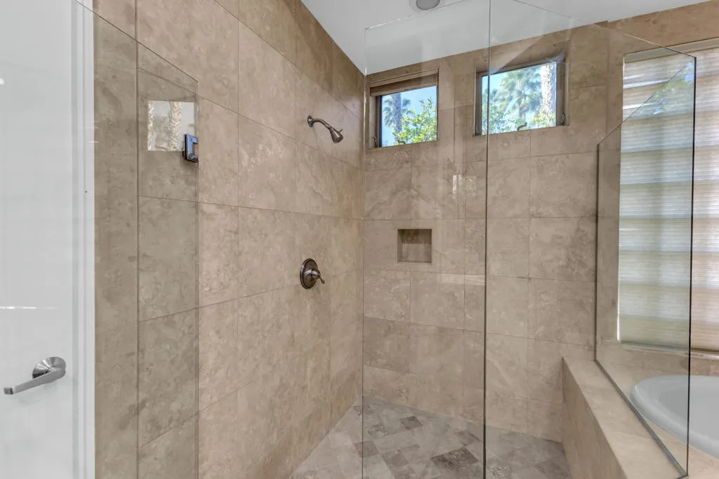 2 Mesquite Ridge Lane, Rancho Mirage, California 92270 home-pic-18