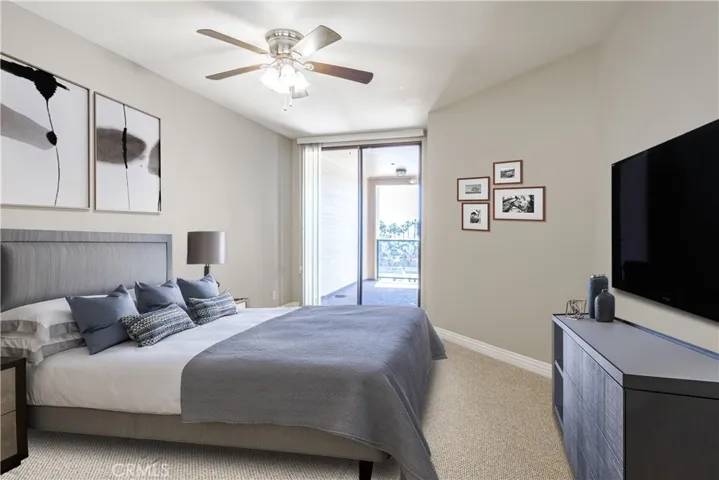140 The Village 202, Redondo Beach, California 90277