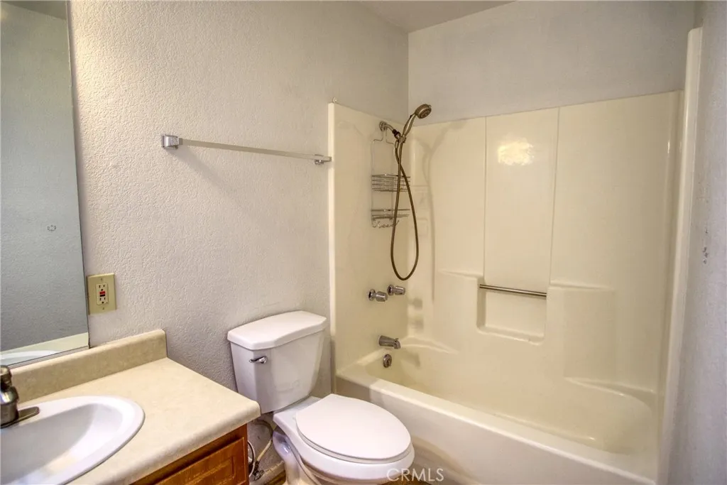 4818 Round Up Road, 29 Palms, California 92277 home-pic-15