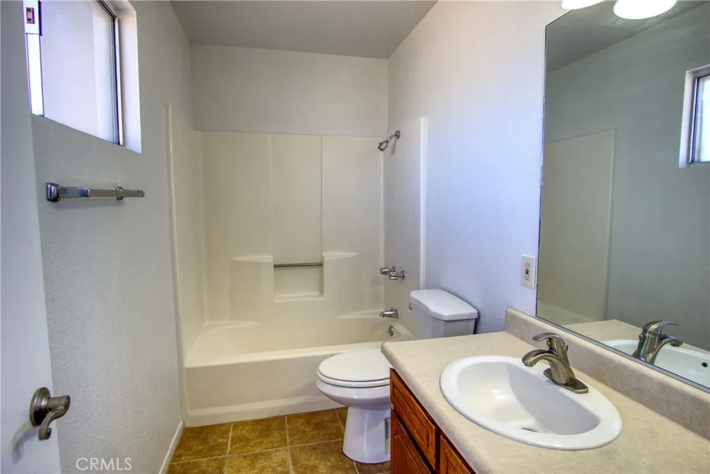 4818 Round Up Road, 29 Palms, California 92277 home-pic-16