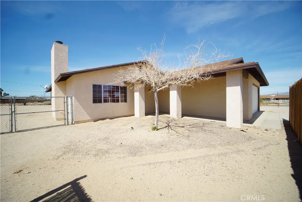 4818 Round Up Road, 29 Palms, California 92277 home-pic-25