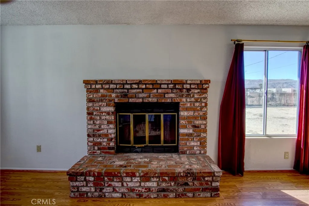 4818 Round Up Road, 29 Palms, California 92277 home-pic-3
