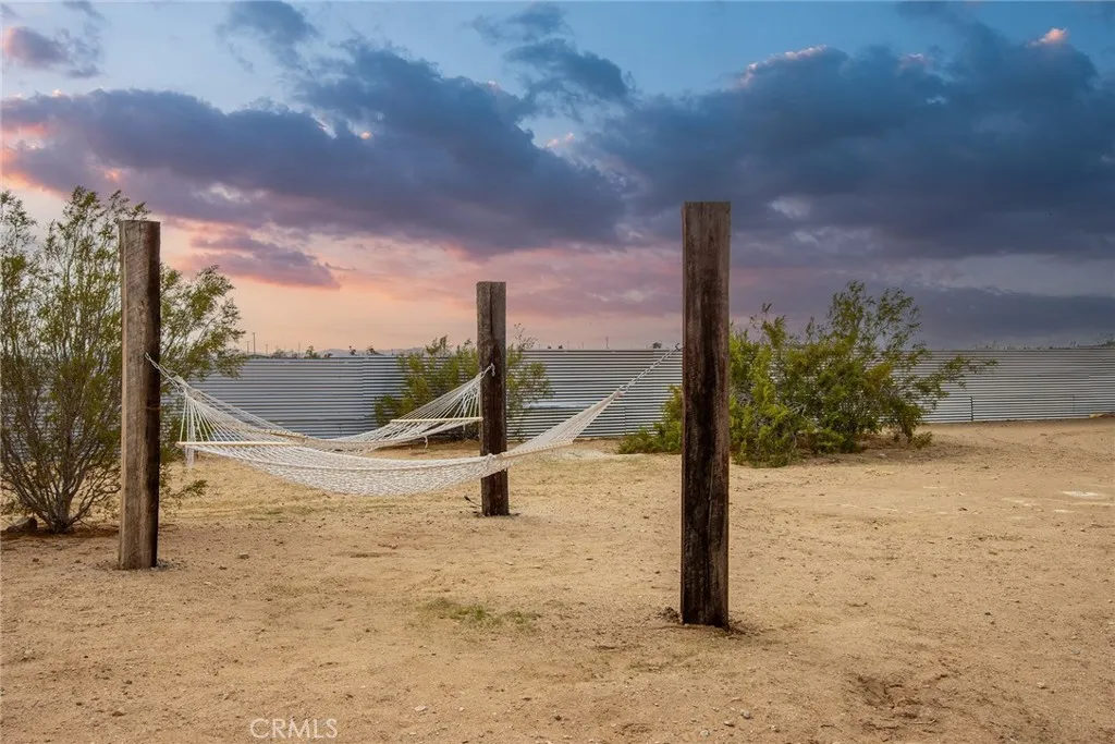 877 Phillips Road, Landers, California 92285 home-pic-17