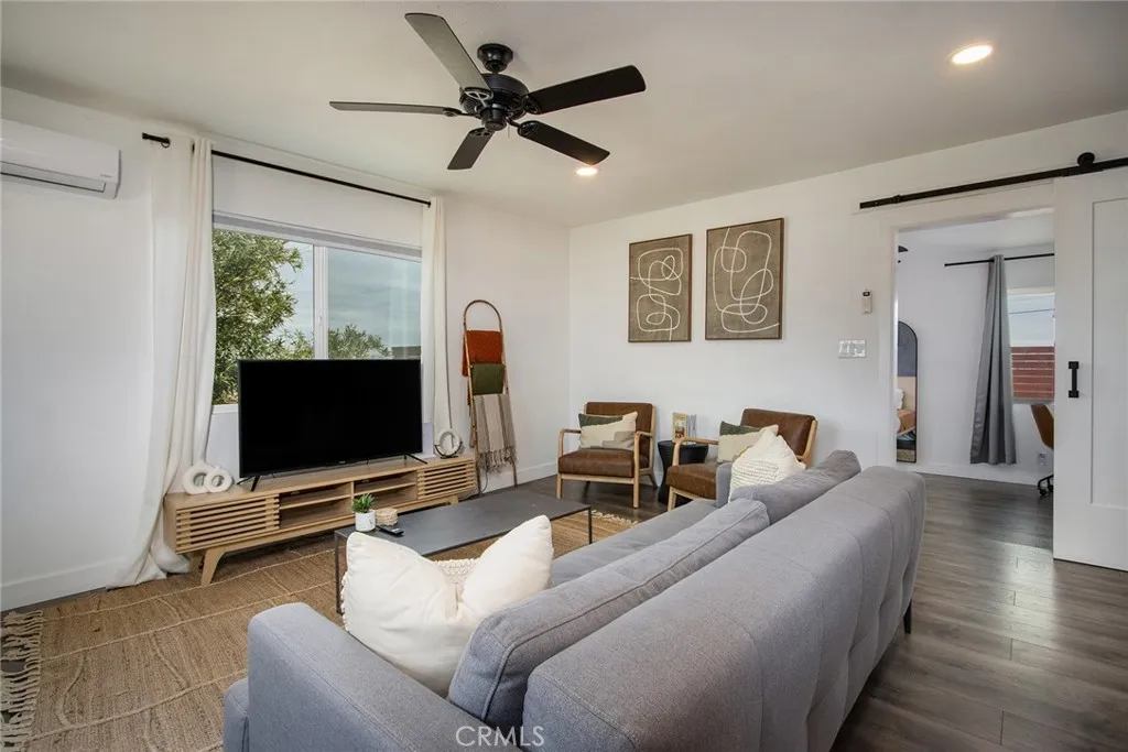 877 Phillips Road, Landers, California 92285 home-pic-7