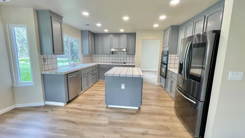 3843 Gregory Way, Stockton, California 95209-5019