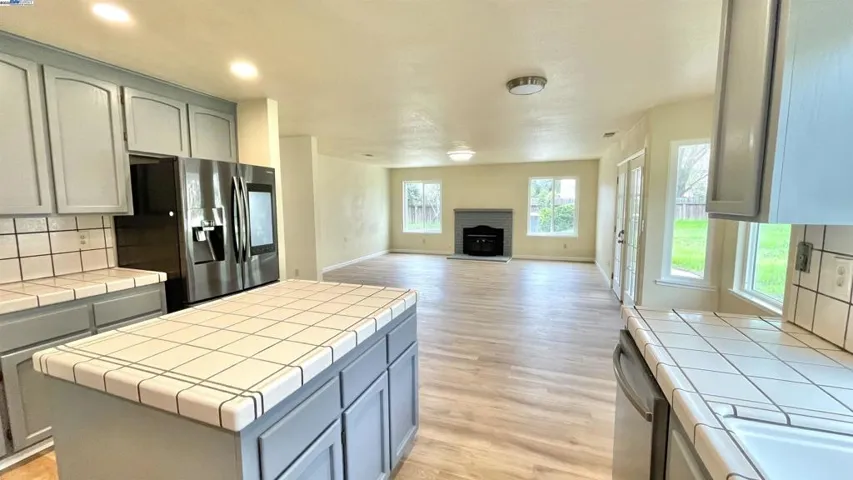 3843 Gregory Way, Stockton, California 95209-5019