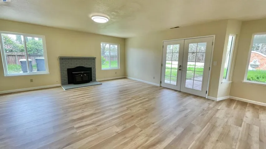 3843 Gregory Way, Stockton, California 95209-5019