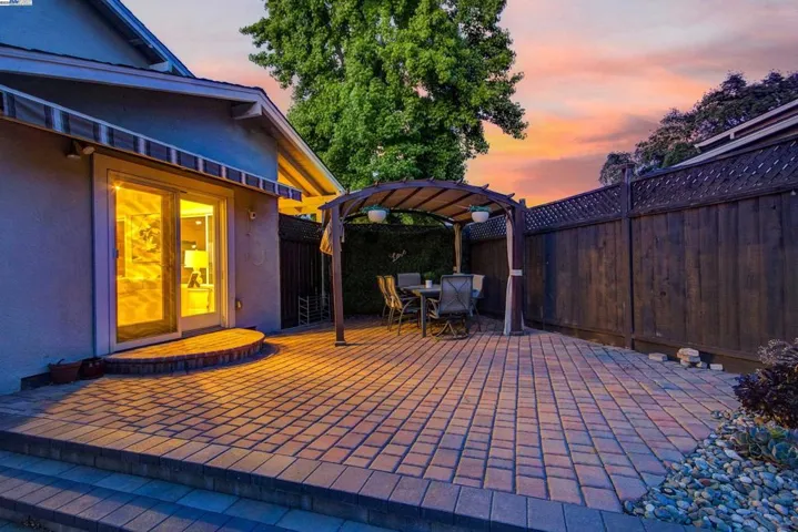 317 Deerpark Ct, Walnut Creek, California 94598