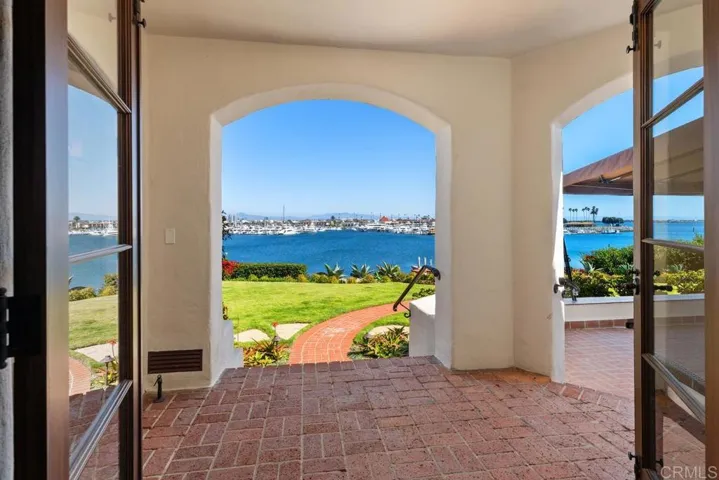 2900 Nichols Street, San Diego, California 92106