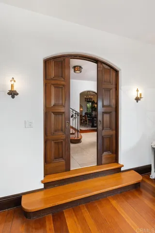 2900 Nichols Street, San Diego, California 92106