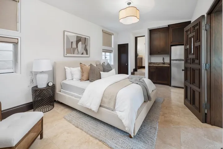 2900 Nichols Street, San Diego, California 92106