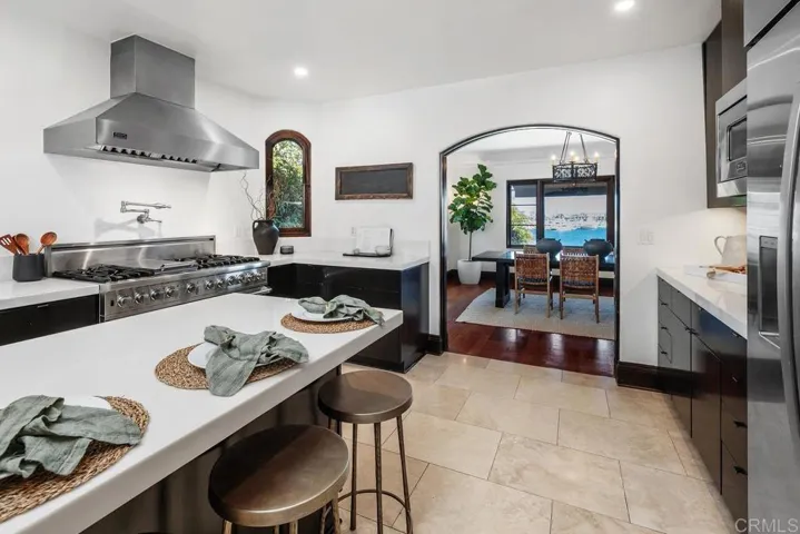 2900 Nichols Street, San Diego, California 92106