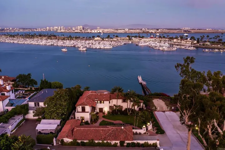 2900 Nichols Street, San Diego, California 92106